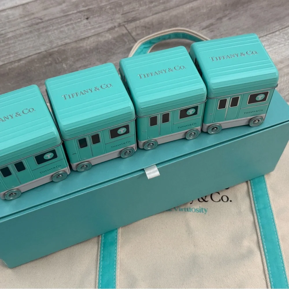 New Tiffany & Co 2022 VIP Mooncake Festival Gift Set Metal Train Rare Collective - Picture 3 of 8